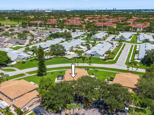 4475 Willow Pond Road B, West Palm Beach FL 33417