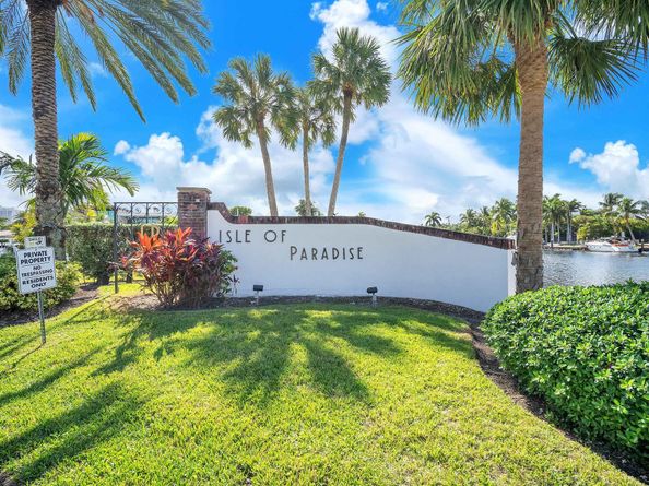 440 Paradise Isle Blvd 102, Hallandale Beach FL 33009