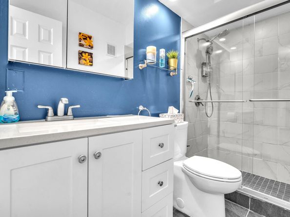 440 Paradise Isle Blvd 102, Hallandale Beach FL 33009