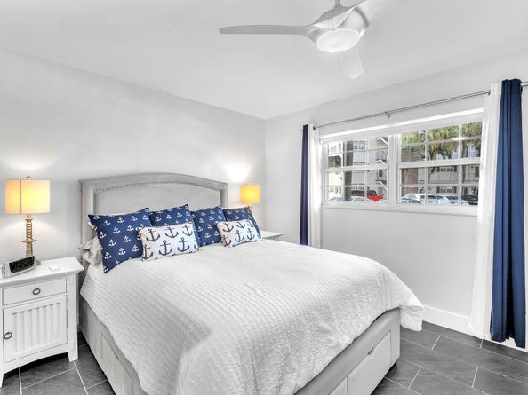 440 Paradise Isle Blvd 102, Hallandale Beach FL 33009
