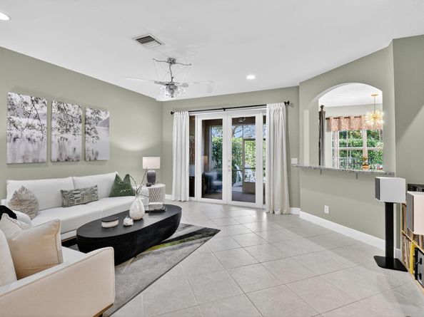 124 Las Brisas Circle, Hypoluxo FL 33462