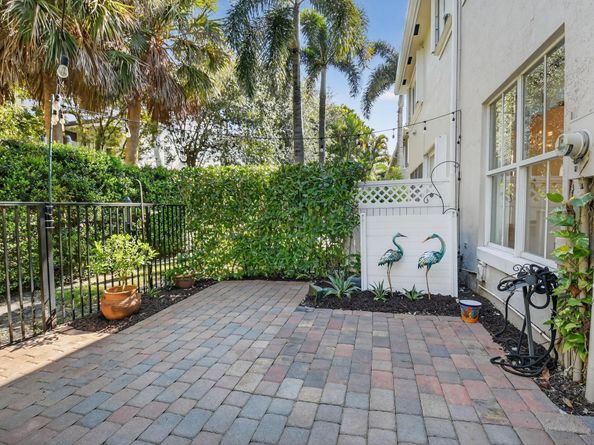 124 Las Brisas Circle, Hypoluxo FL 33462