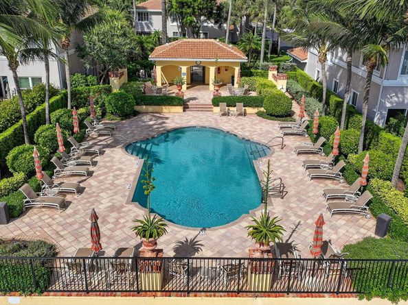 124 Las Brisas Circle, Hypoluxo FL 33462