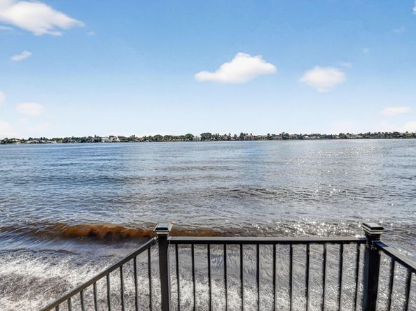 124 Las Brisas Circle, Hypoluxo FL 33462