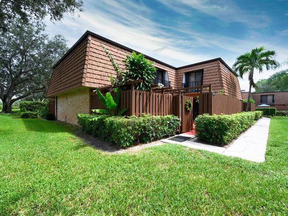 204 2nd Lane, Greenacres FL 33463