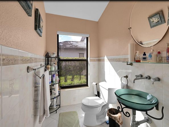 5200 NW 67th Ave, Lauderhill FL 33319