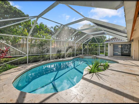 5200 NW 67th Ave, Lauderhill FL 33319