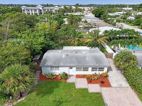 1205 S Lake Drive, Lantana FL 33462