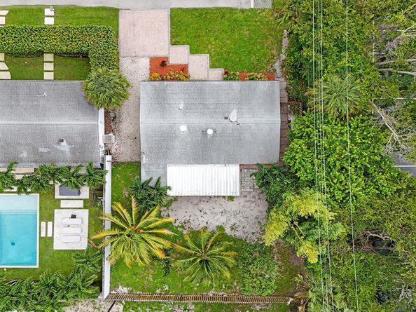 1205 S Lake Drive, Lantana FL 33462