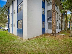 3150 Holiday Springs Blvd 8101, Margate FL 33063
