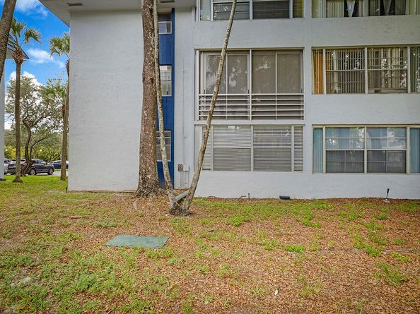 3150 Holiday Springs Blvd 8101, Margate FL 33063