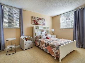 3150 Holiday Springs Blvd 8101, Margate FL 33063