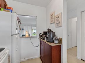 9915 Sandalfoot Boulevard 418, Boca Raton FL 33428