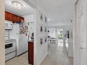 9915 Sandalfoot Boulevard 418, Boca Raton FL 33428