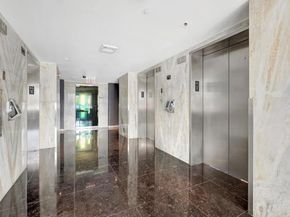 325 S Biscayne Blvd LPH18, Miami FL 33131