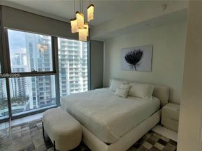 300 Biscayne Blvd Way 2908, Miami FL 33131