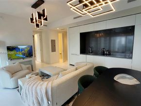300 Biscayne Blvd Way 2908, Miami FL 33131