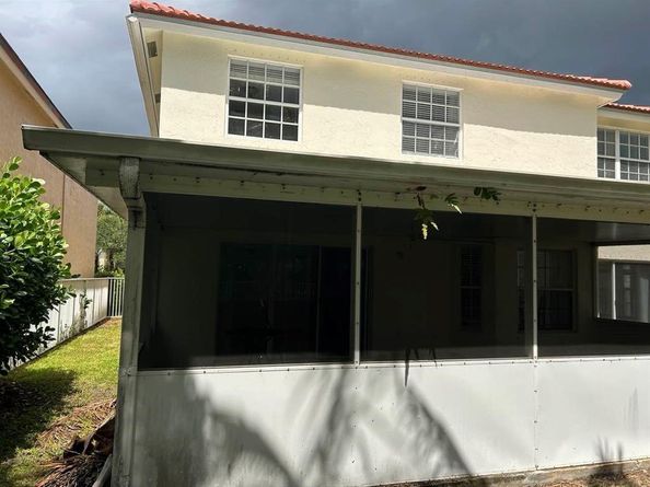 Undisclosed Address #FX-10523867, Weston FL 33326
