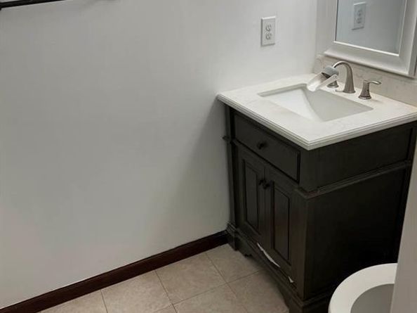 Undisclosed Address #FX-10523867, Weston FL 33326