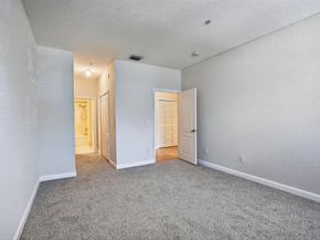 110 Jacaranda Country Club Dr 104, Plantation FL 33324
