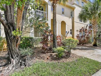 110 Jacaranda Country Club Dr