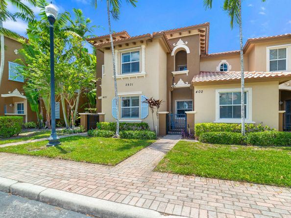 2931 Hope Valley Street 401, West Palm Beach FL 33411