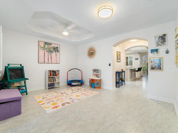 2931 Hope Valley Street 401, West Palm Beach FL 33411