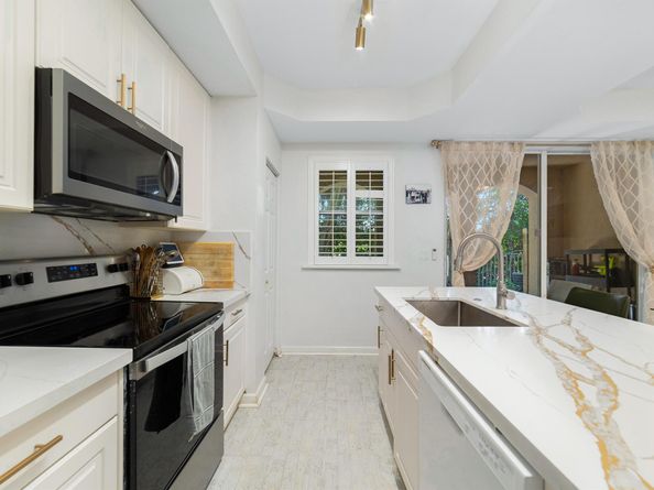2931 Hope Valley Street 401, West Palm Beach FL 33411