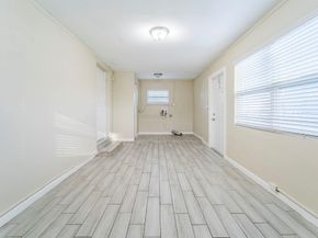 1786 Lauderdale Manor Dr, Fort Lauderdale FL 33311