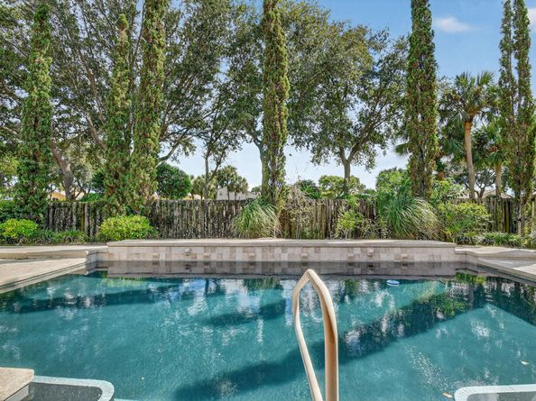 6472 Sand Hills Circle, Lake Worth FL 33463