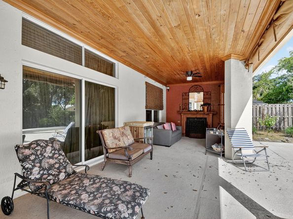 6472 Sand Hills Circle, Lake Worth FL 33463