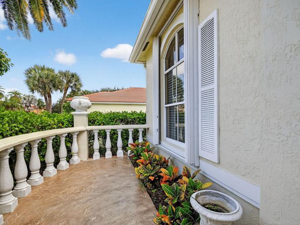 6472 Sand Hills Circle, Lake Worth FL 33463