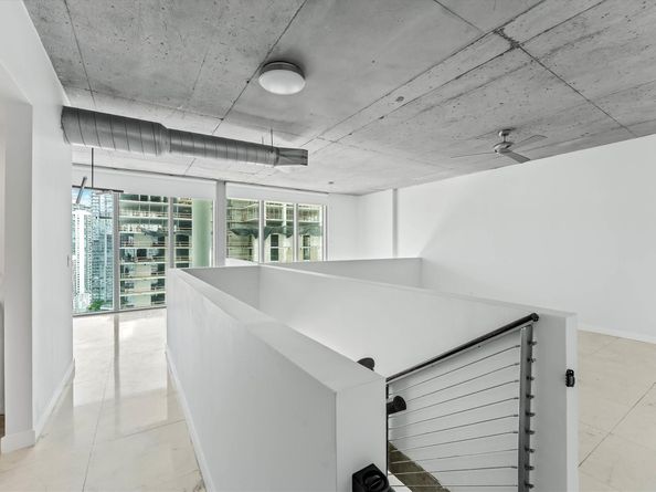 690 SW 1st Ct 3114, Miami FL 33130