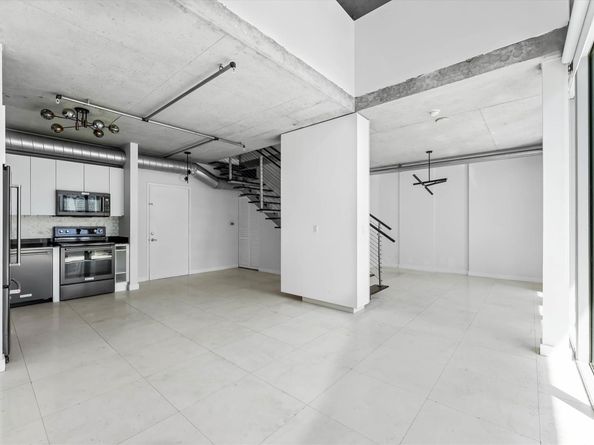 690 SW 1st Ct 3114, Miami FL 33130
