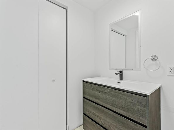 690 SW 1st Ct 3114, Miami FL 33130