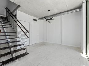 690 SW 1st Ct 3114, Miami FL 33130