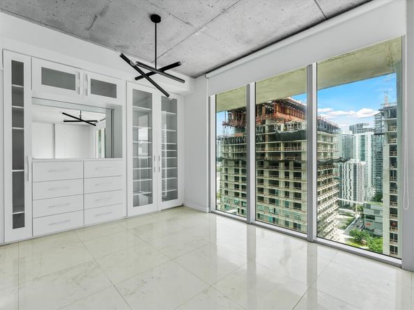 690 SW 1st Ct 3114, Miami FL 33130