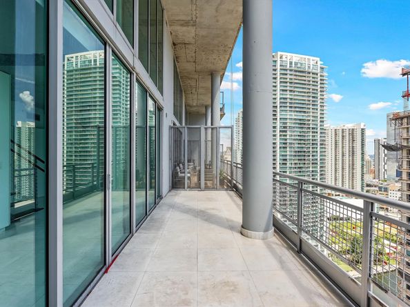 690 SW 1st Ct 3114, Miami FL 33130