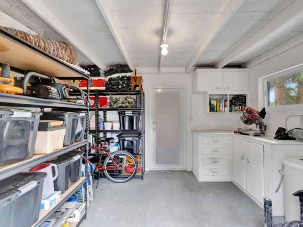 201 NE 28th Ct, Wilton Manors FL 33334