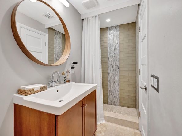 201 NE 28th Ct, Wilton Manors FL 33334