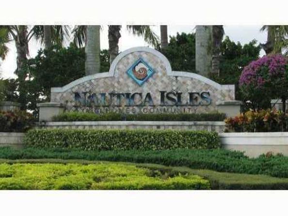 5012 Starblaze Drive, Greenacres FL 33463