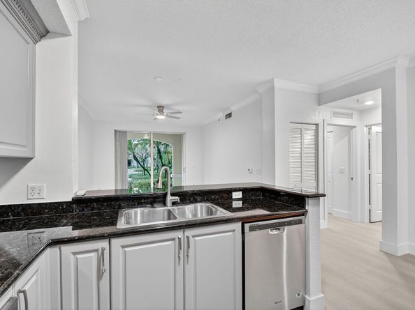 1 Renaissance Way 116, Boynton Beach FL 33426