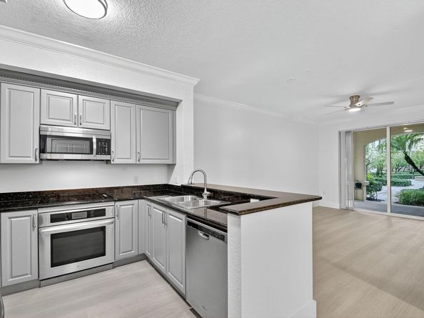 1 Renaissance Way 116, Boynton Beach FL 33426