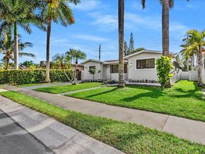 1004 Johnson St, Hollywood FL 33019