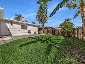 1004 Johnson St, Hollywood FL 33019