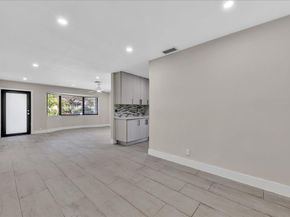 1004 Johnson St, Hollywood FL 33019