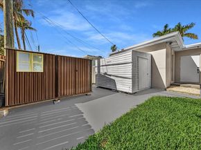 1004 Johnson St, Hollywood FL 33019