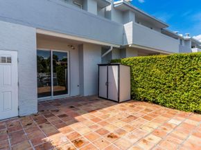 3827 NE 166th St 7, North Miami Beach FL 33160