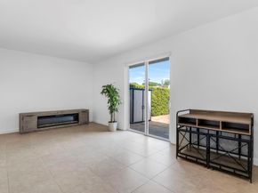 3827 NE 166th St 7, North Miami Beach FL 33160