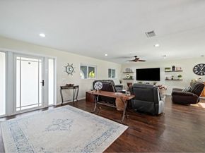 8820 NW 4th Street, Pembroke Pines FL 33024